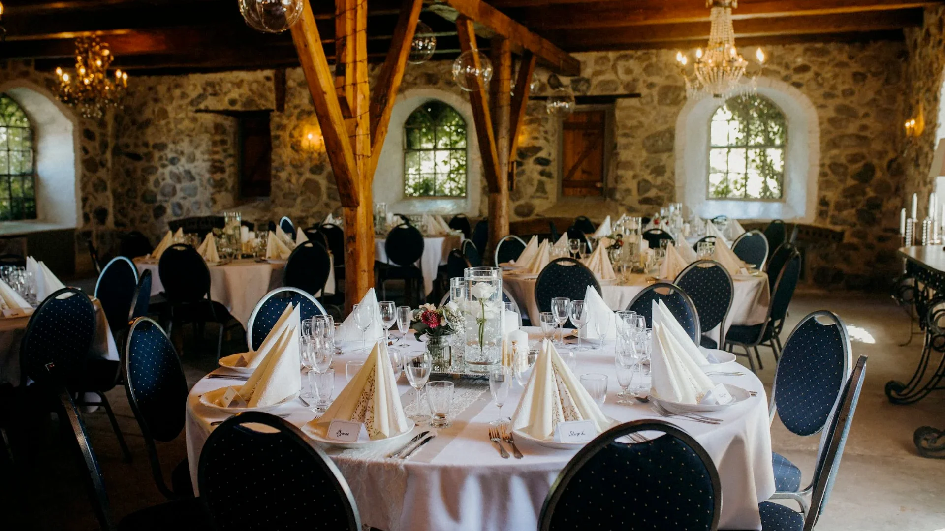 Trimurti lodging & restaurant Interior